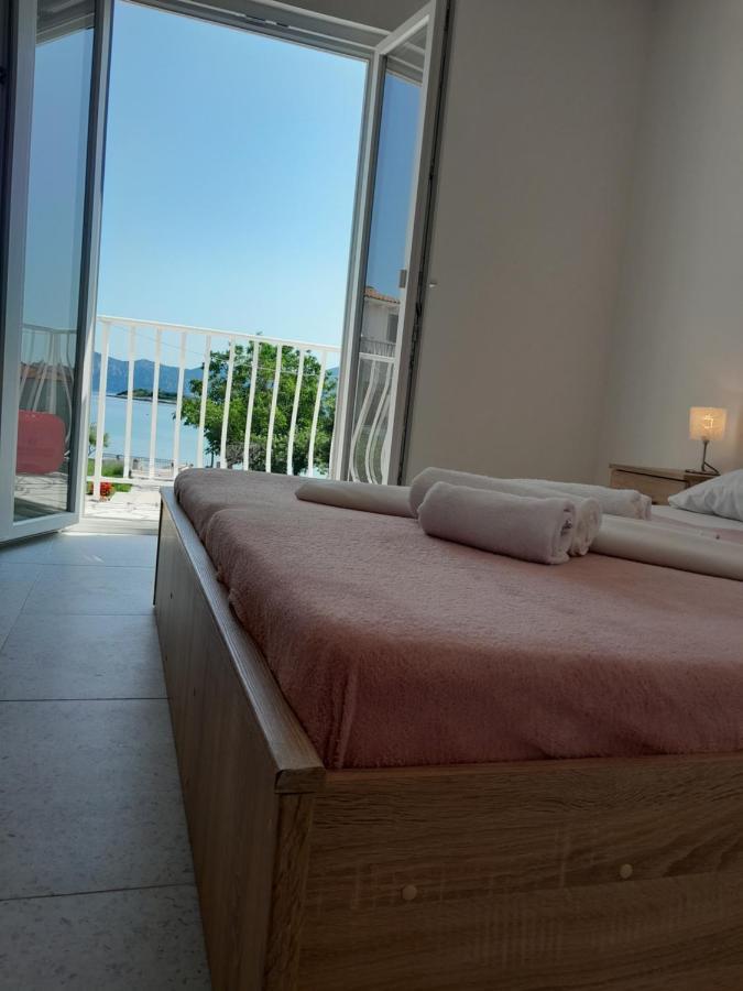 Apartmani Urlic Сресер Экстерьер фото