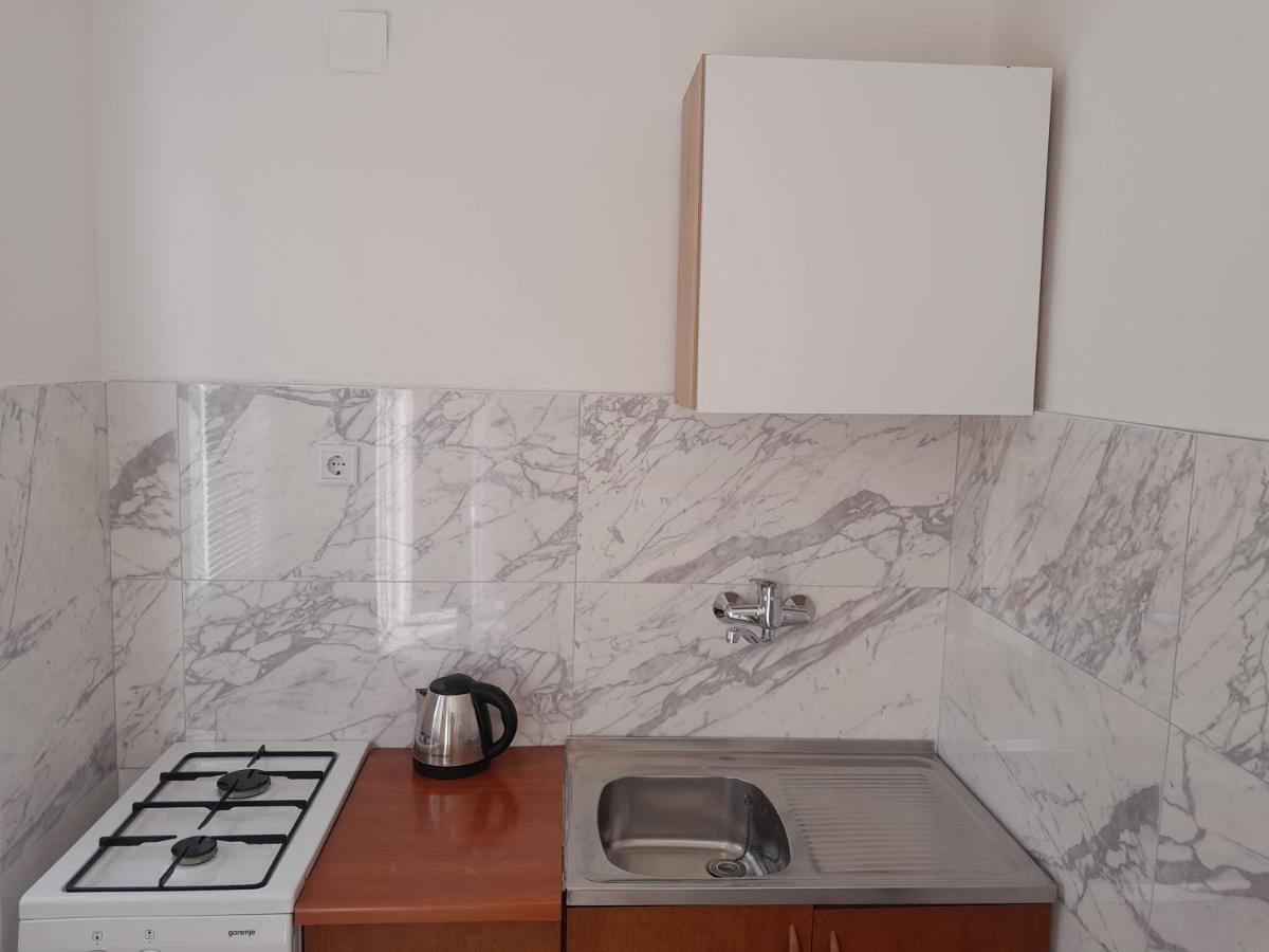 Apartmani Urlic Сресер Экстерьер фото