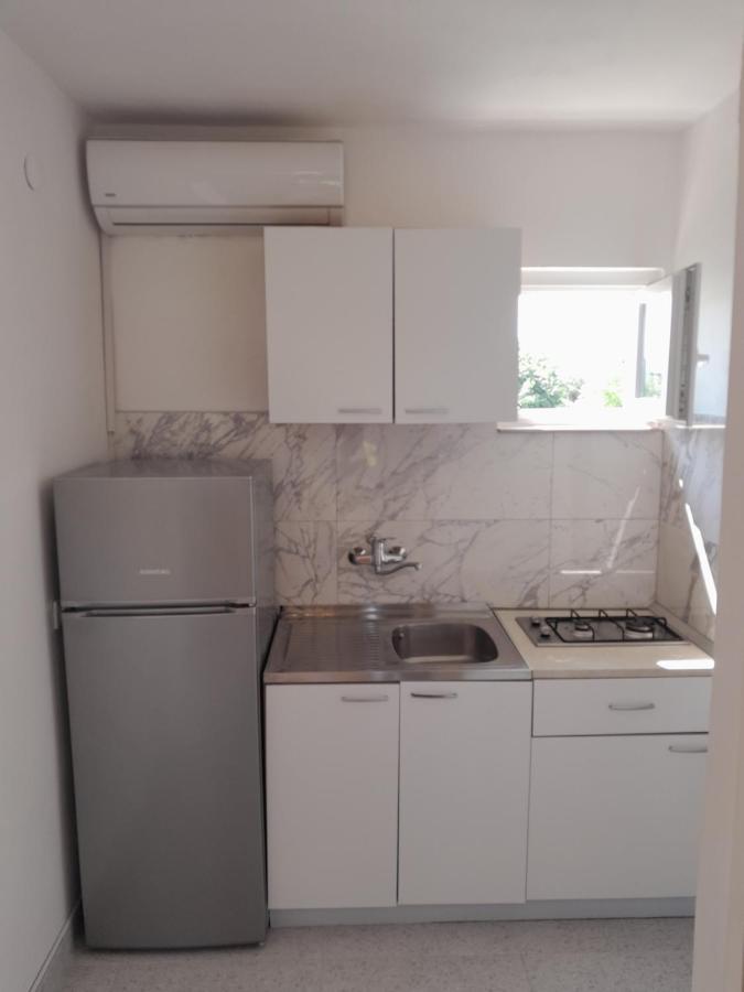 Apartmani Urlic Сресер Экстерьер фото