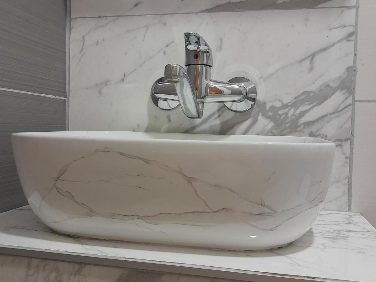 Apartmani Urlic Сресер Экстерьер фото